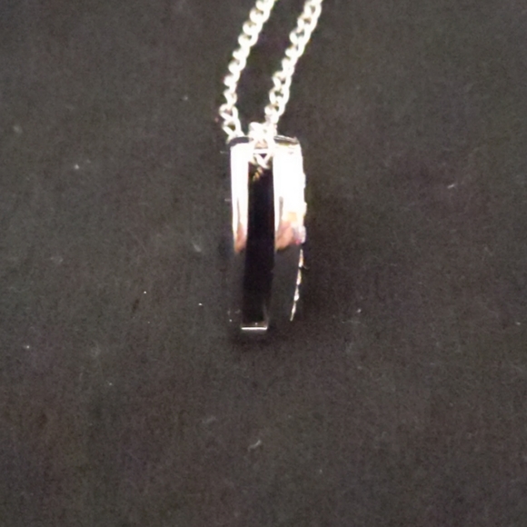 Rhinestone heart pendant w chain - Picture 3 of 3